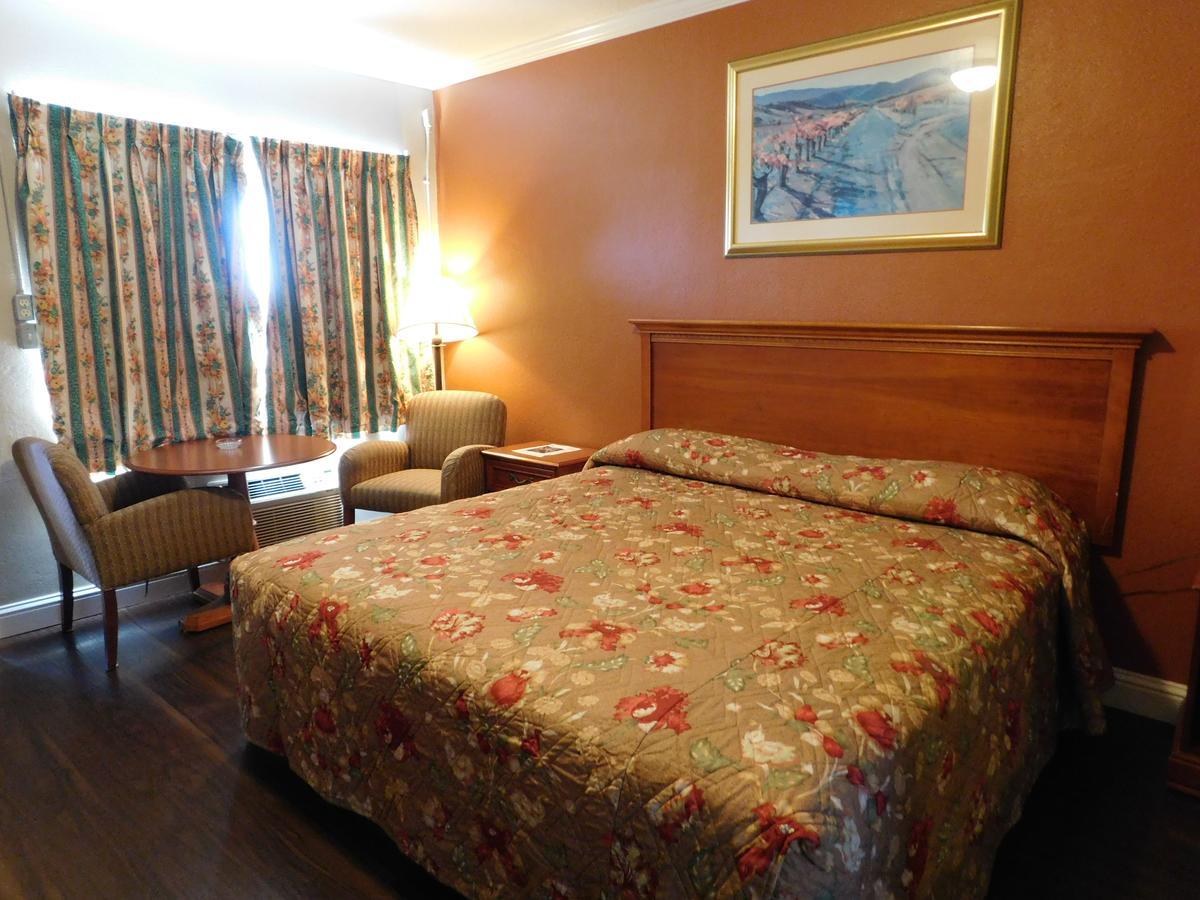 El Rancho Motel Stockton Bagian luar foto